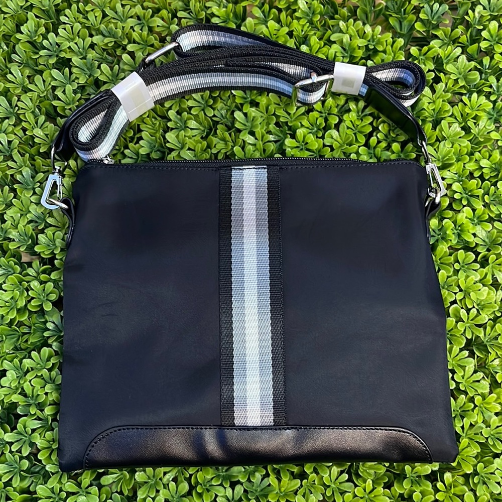 Black Crossbody with an Adjustable & Removable Strap